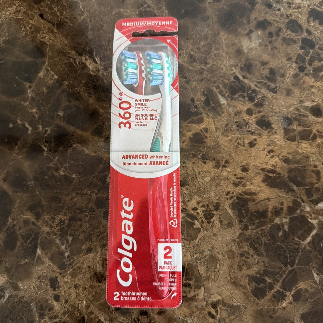 Colgate 360 Advanced Optic White Medium Toothbrushes (2-Pack)