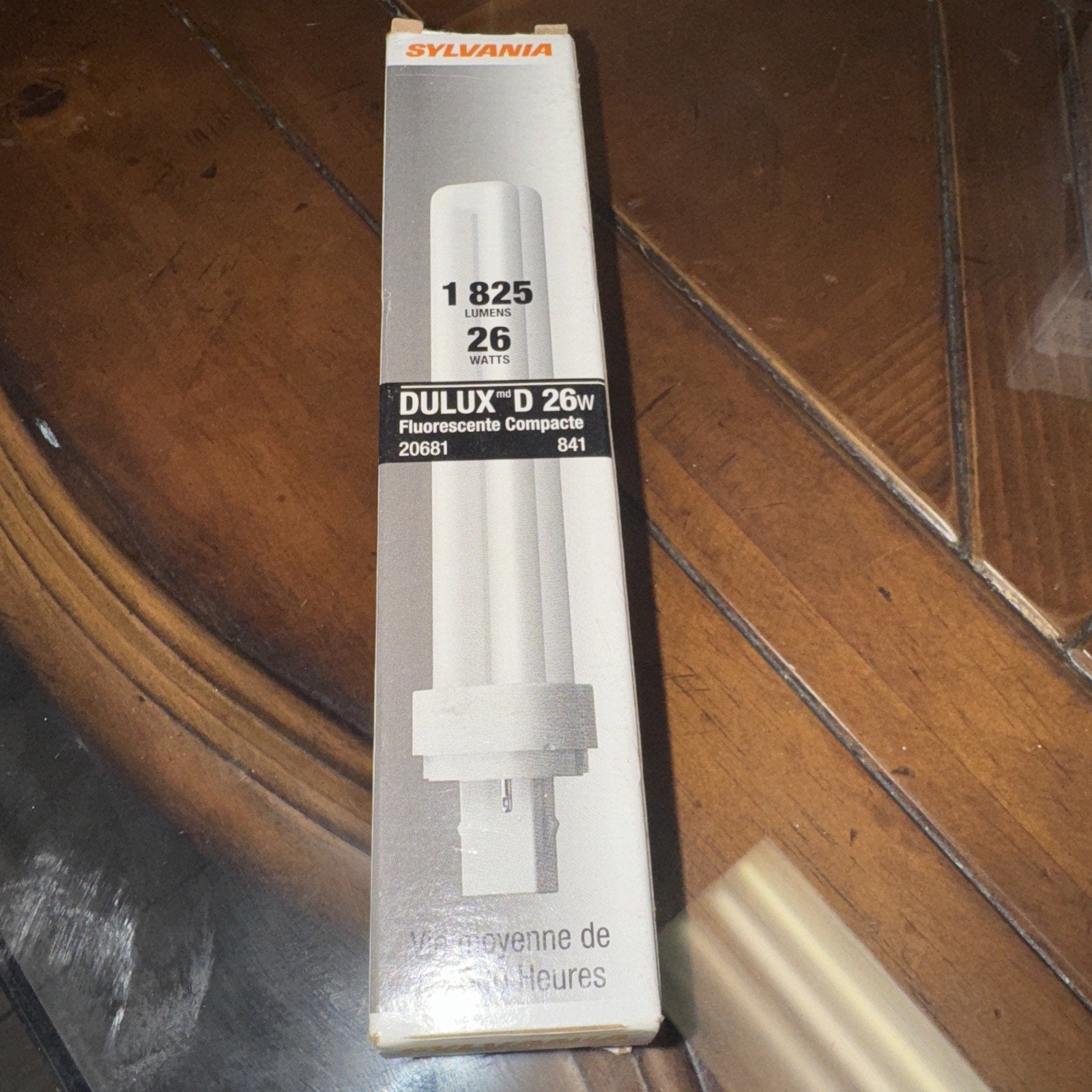 Sylvania 26W 4100K G24D-3 Compact Fluorescent Light Bulb