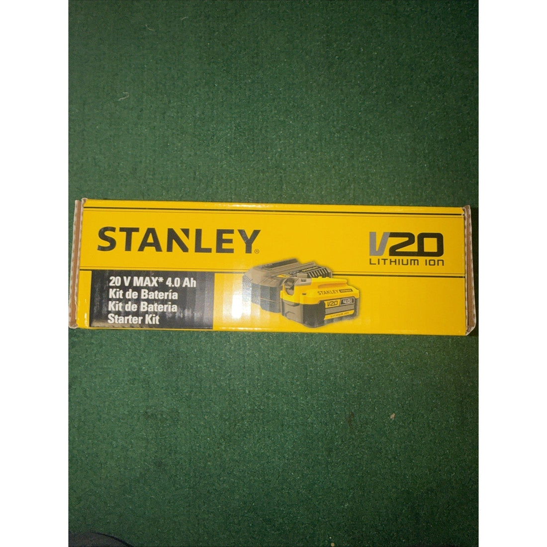 Stanley SCB104C-B3 20V MAX 4Ah Lithium Battery & Fast Charger Starter Kit