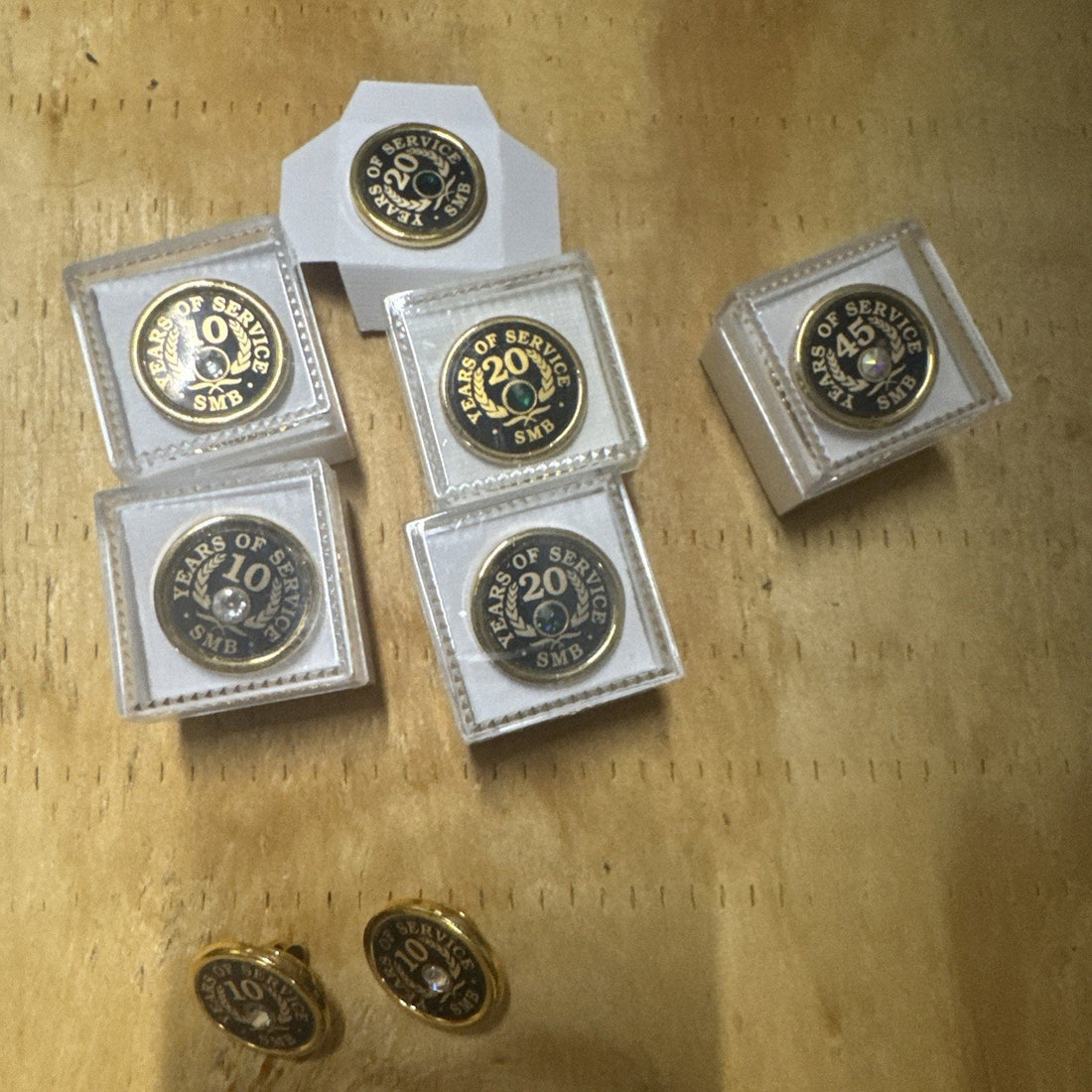 Years of Service Employee Award Pins, Set of 8 (10/20/45 Year, Gold Tone)