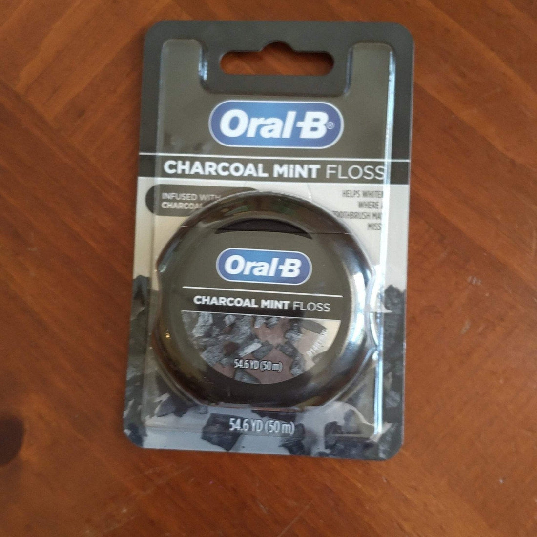 Oral-B Charcoal Mint Dental Floss Defense