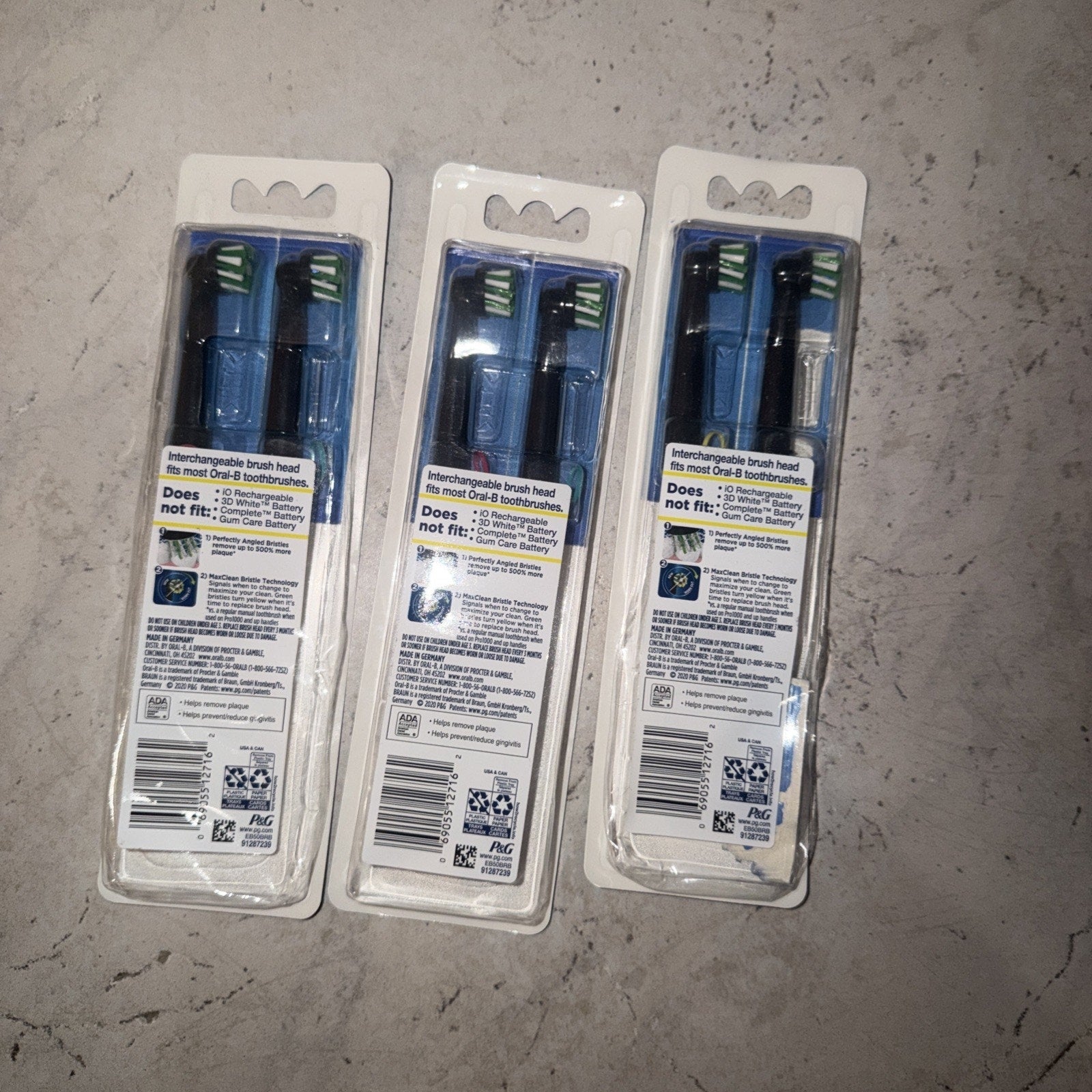 Oral-B CrossAction Toothbrush Replacement Heads, Black — 3 Packs (6 Heads Total)