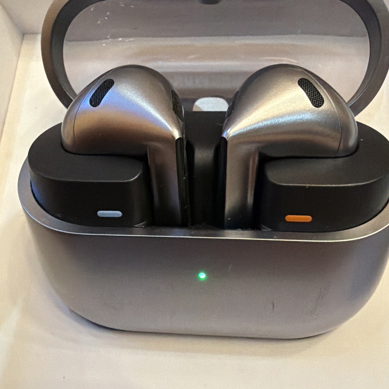 Samsung Galaxy Buds3 SM-R530 True Wireless Bluetooth Earbuds Silver
