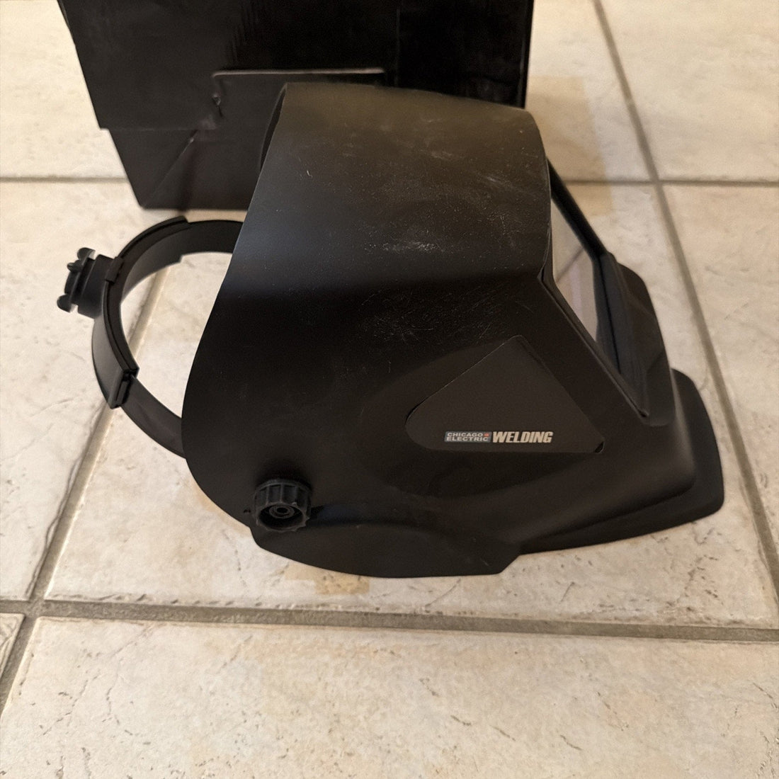 Chicago Electric Auto-Darkening Welding Helmet, Adjustable Shade