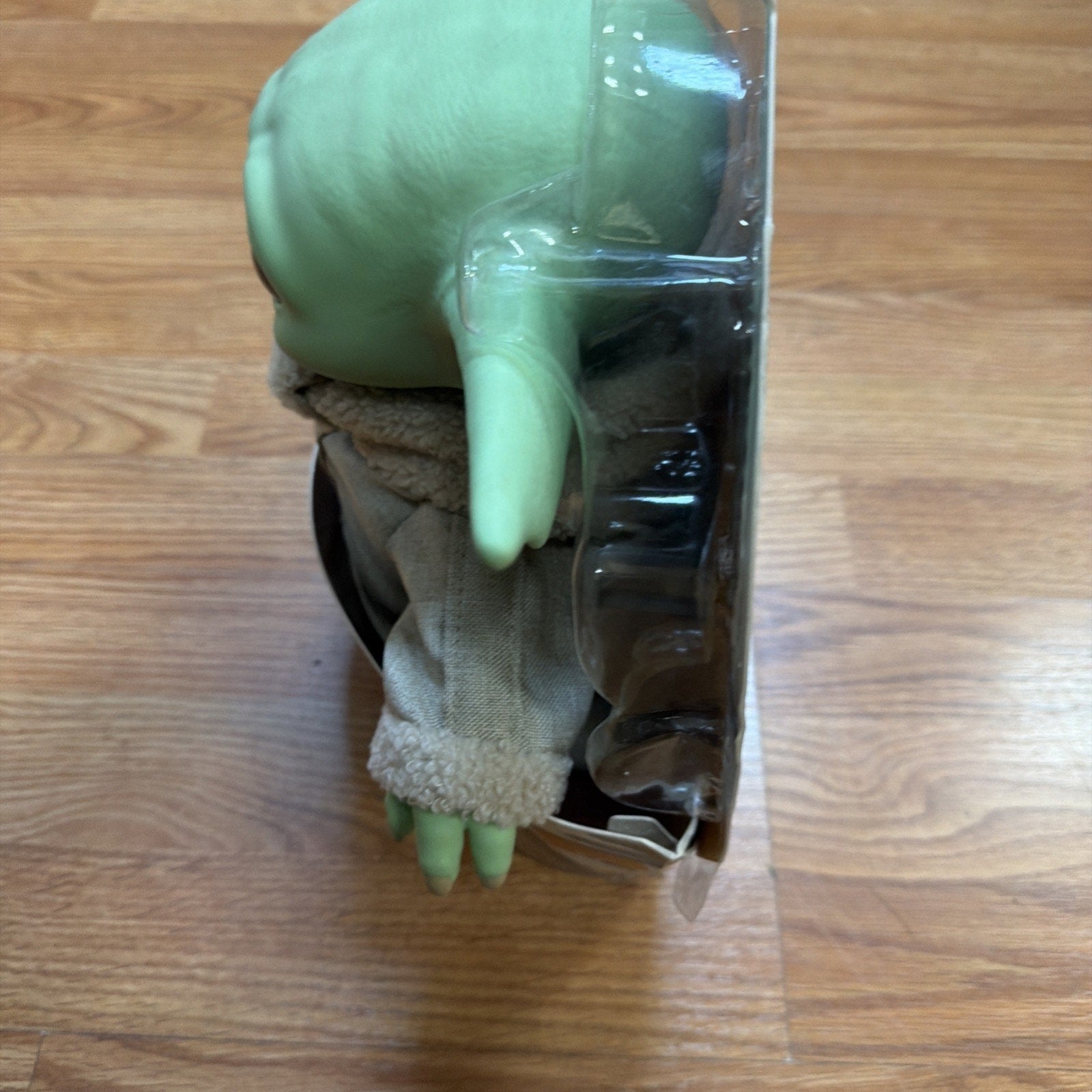 Disney Star Wars: The Mandalorian - Yoda The Child 11 Inch Action Figure - GWD85