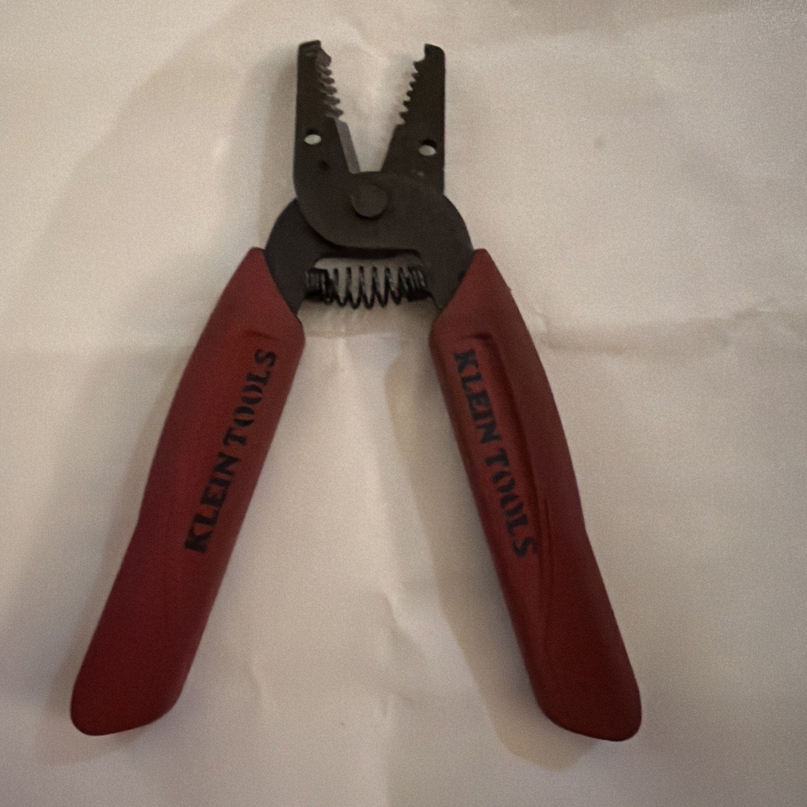 Klein Tools 11046 Wire Stripper / Cutter Pliers (Made in USA)