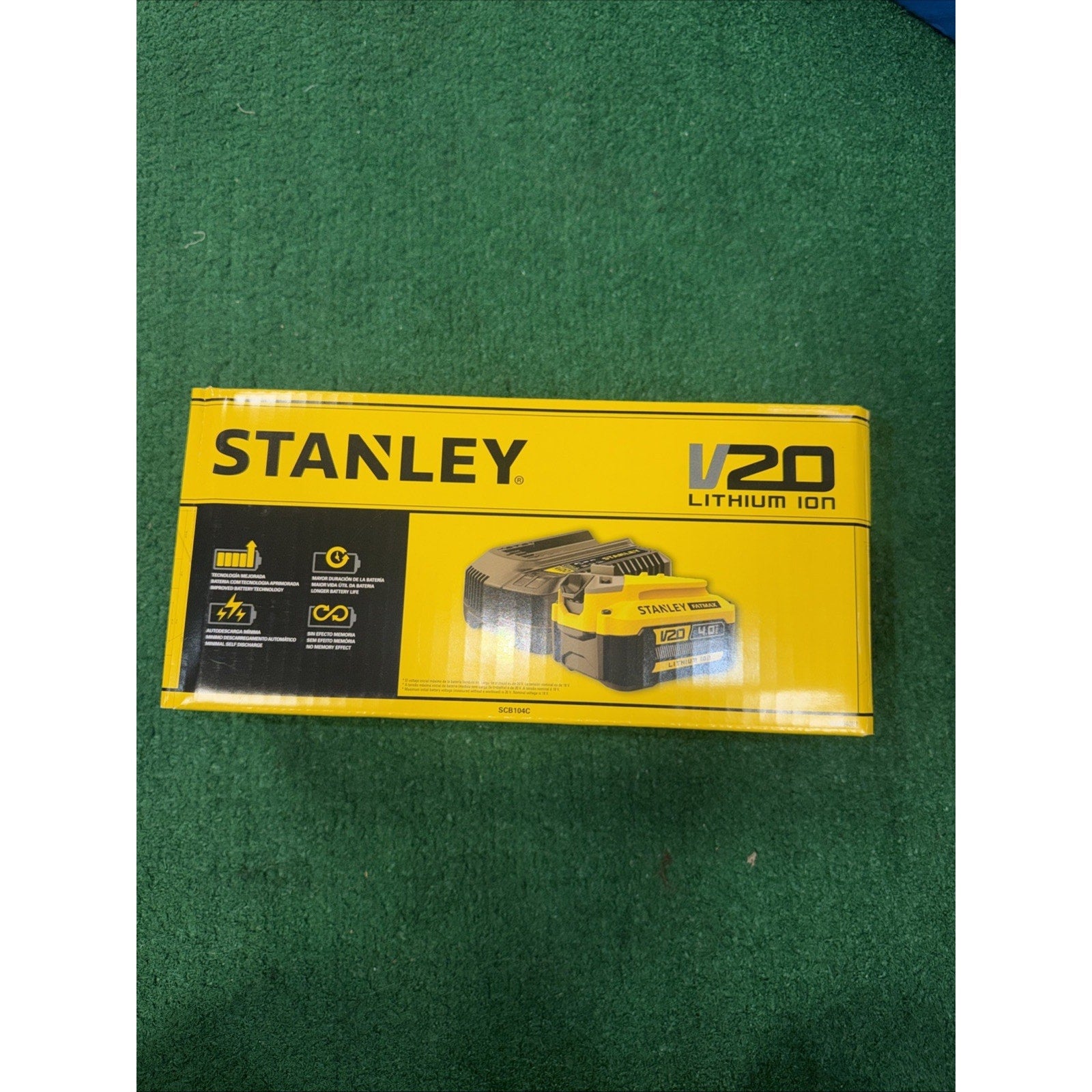 Stanley SCB104C-B3 20V MAX 4Ah Lithium Battery & Fast Charger Starter Kit