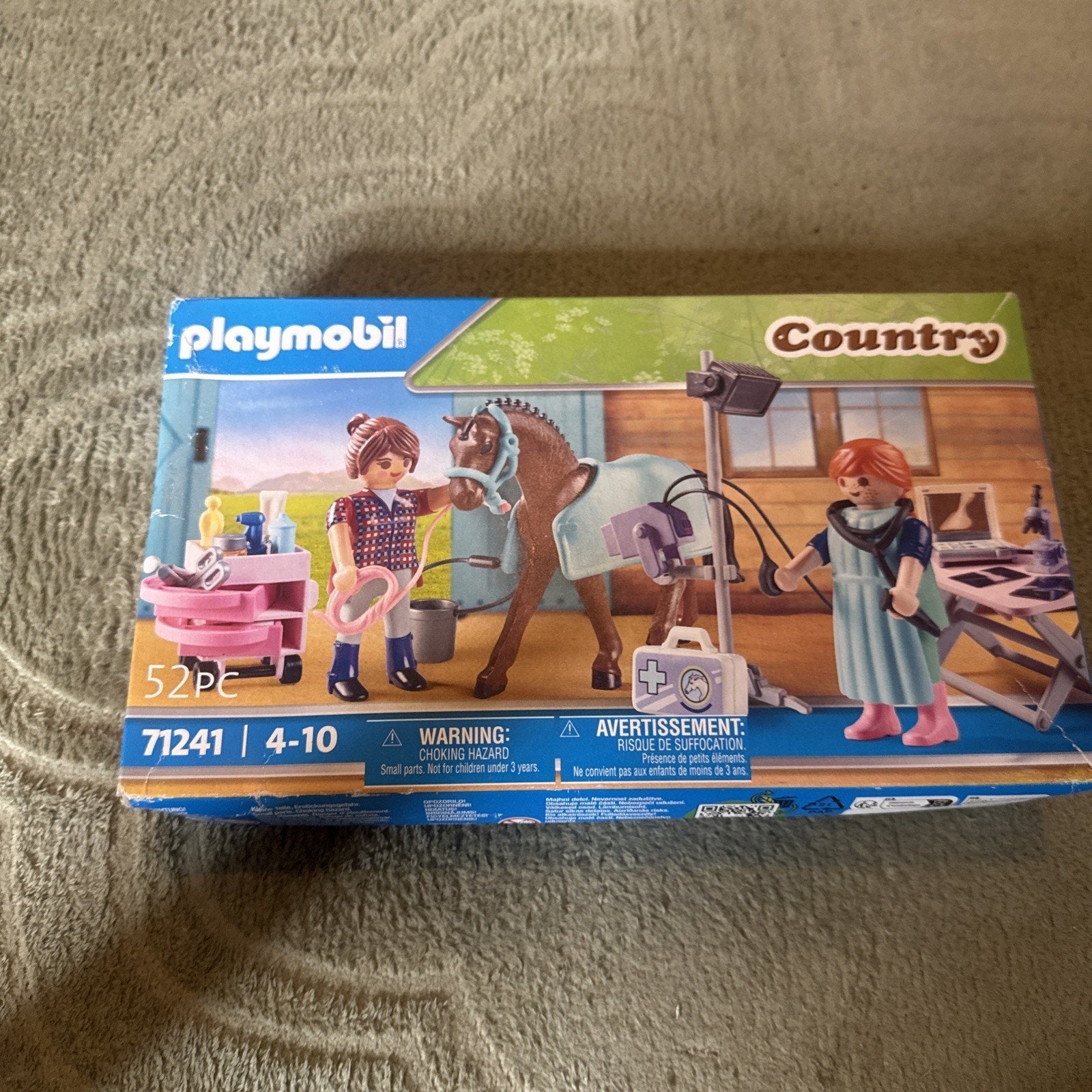 Playmobil 71241 Country Horse Veterinarian Building Set