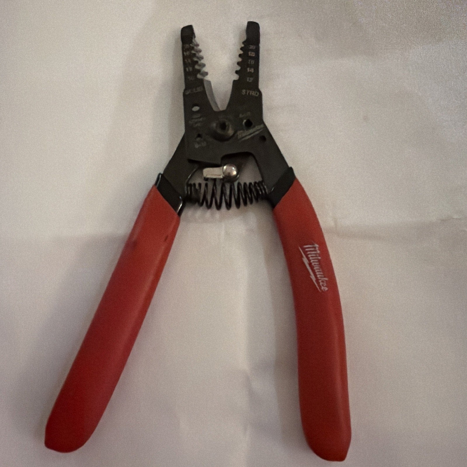 Milwaukee Automatic Wire Stripper, 10–20 AWG