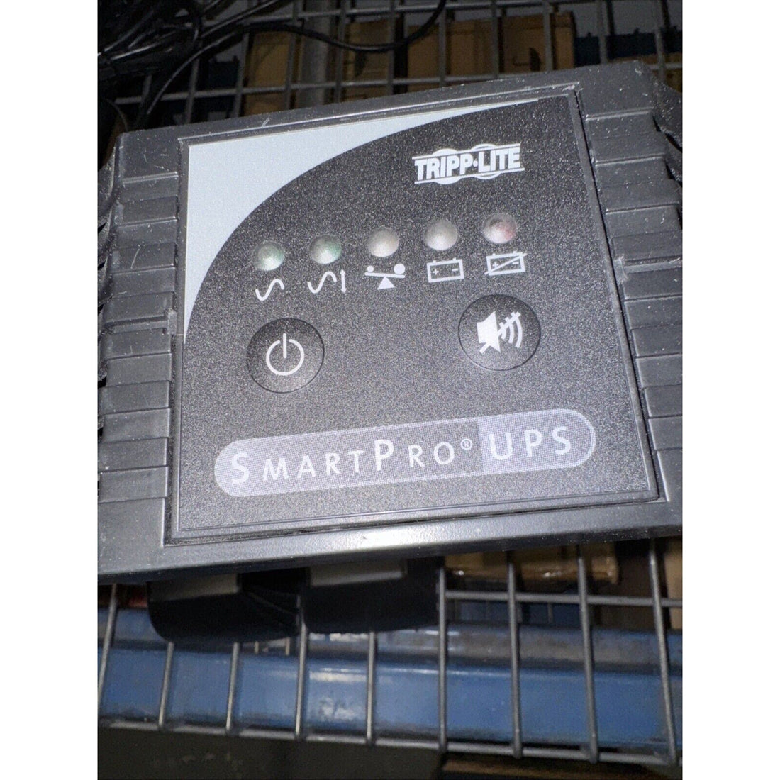 Tripp Lite SU1500RTXL2UA Smart Online 6 Outputs 120V 1.5kVA 1.2kW UPS w battery