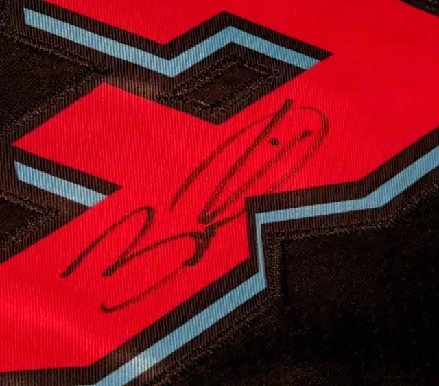 Dwyane Wade Signed Jersey (COA)