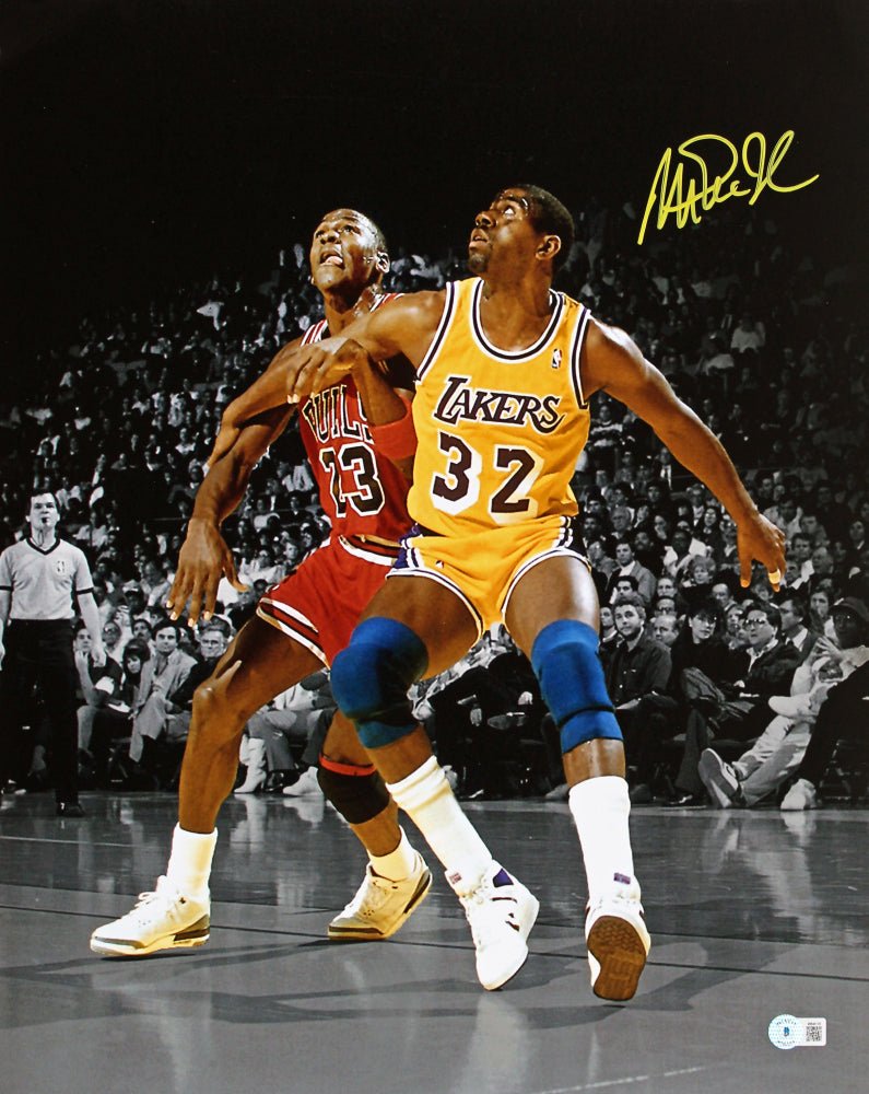 Magic Johnson Signed 16x20 Photo (Beckett)