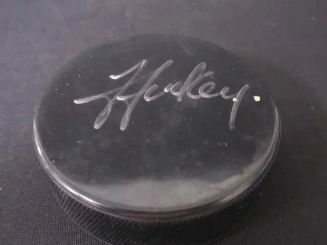 Steven Stamkos Signed Hockey Puck (Heritage COA)