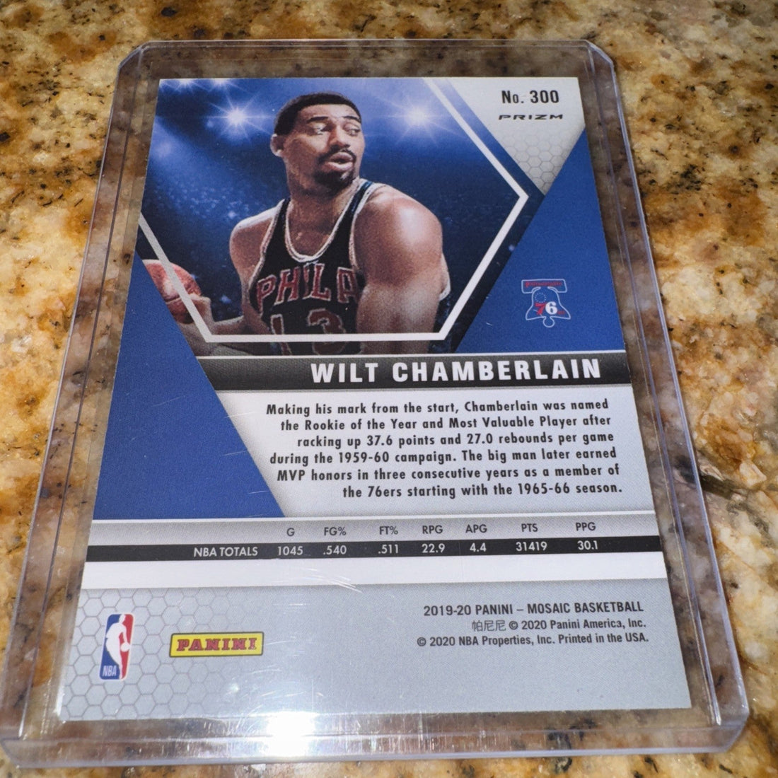 2019-20 Mosaic MVPs #300 Wilt Chamberlain Reactive Blue Prizm, 76ers, NM-MT